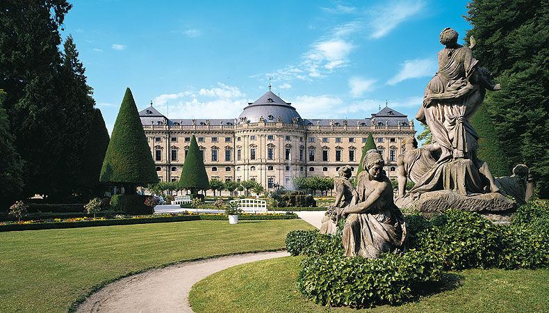 Bild: Südfassade der Residenz Würzburg