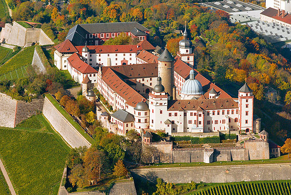 External link to Marienberg Fortess